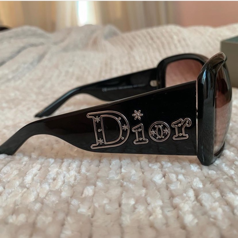 Dior logo sunglasses
